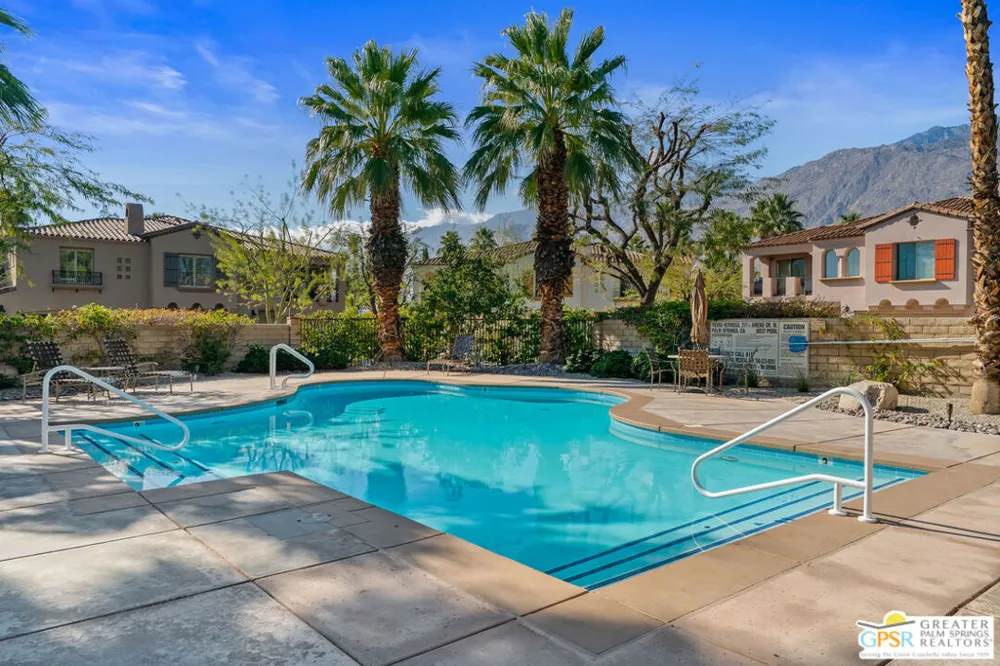 324 Ameno Drive Palm Springs, CA 92262