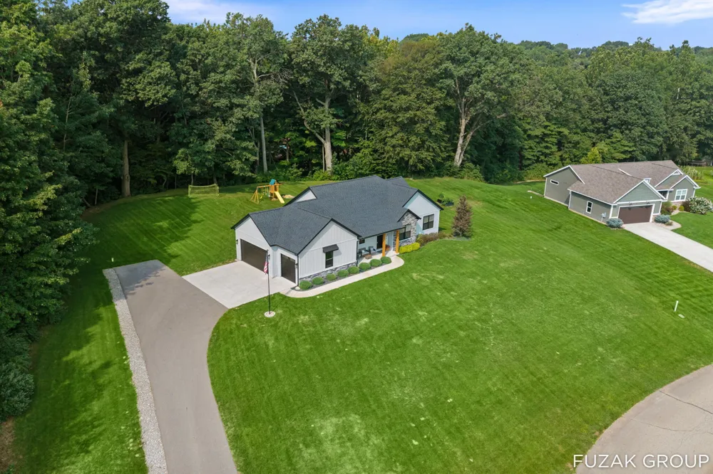 4154 Meyer Drive Hamilton, MI 49419