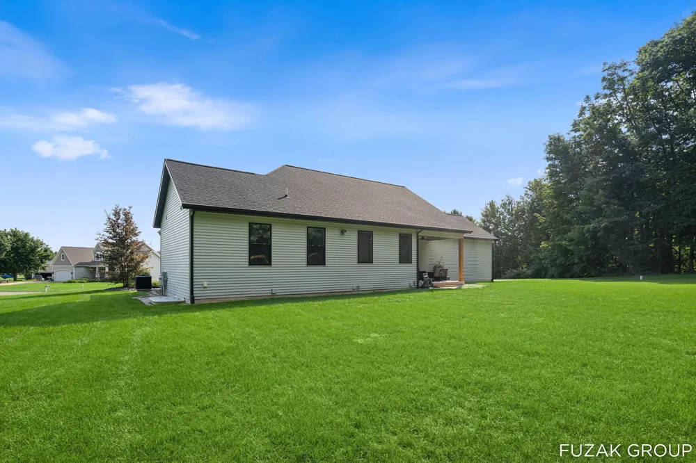 4154 Meyer Drive Hamilton, MI 49419