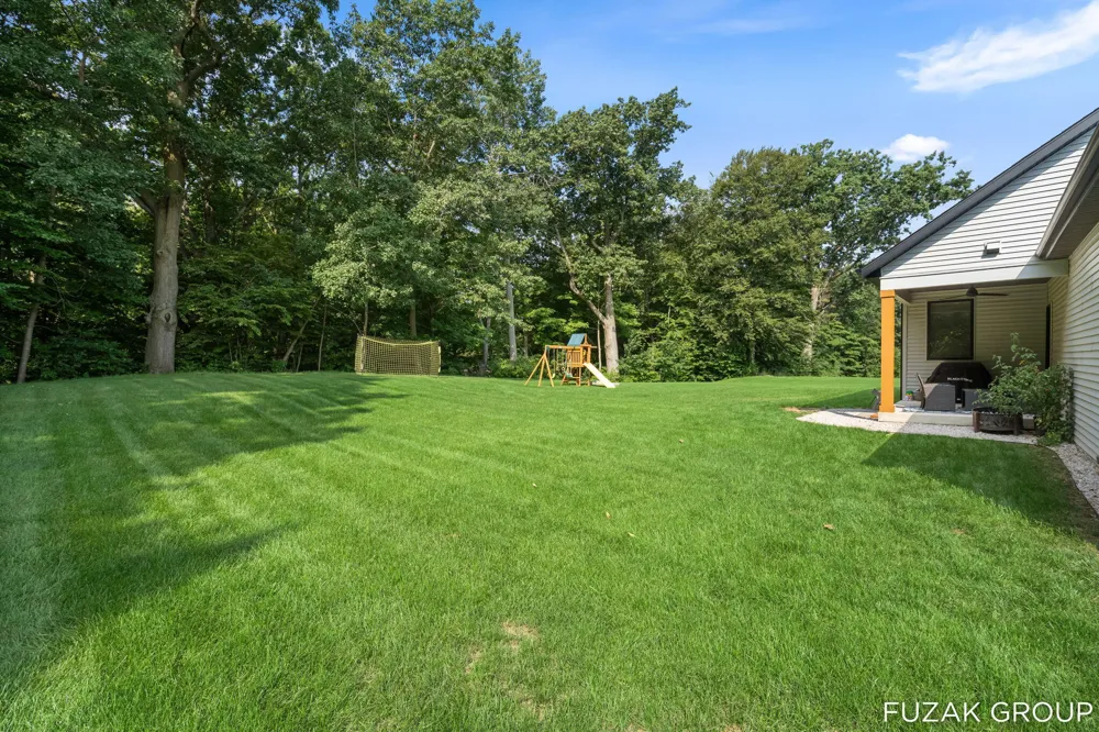 4154 Meyer Drive Hamilton, MI 49419