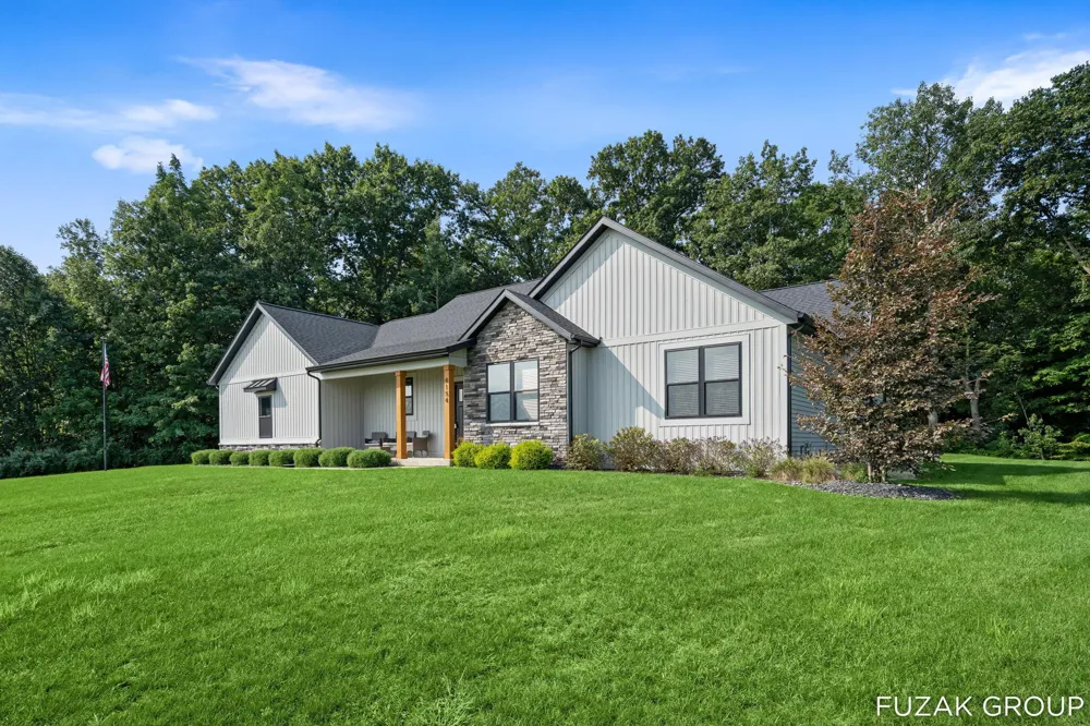 4154 Meyer Drive Hamilton, MI 49419