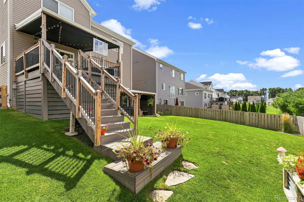 2165 Rolling Hills Drive Holly Township, MI 48442