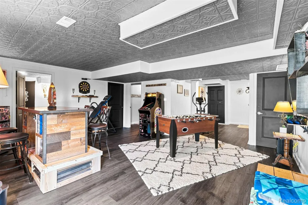 2165 Rolling Hills Drive Holly Township, MI 48442