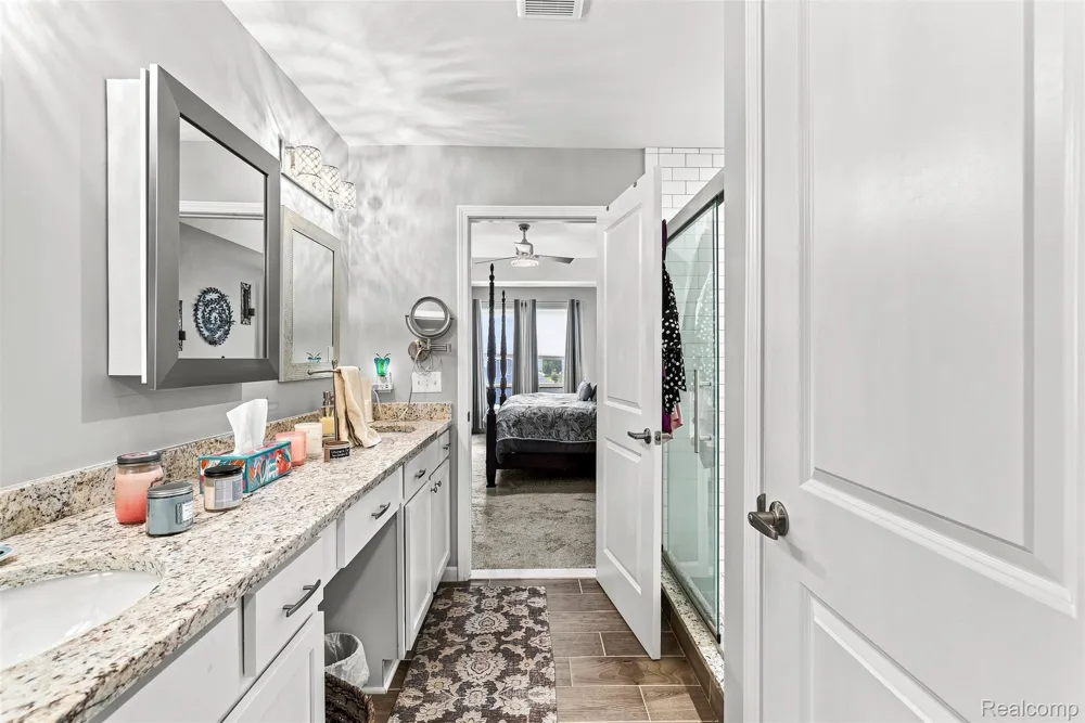 2165 Rolling Hills Drive Holly Township, MI 48442