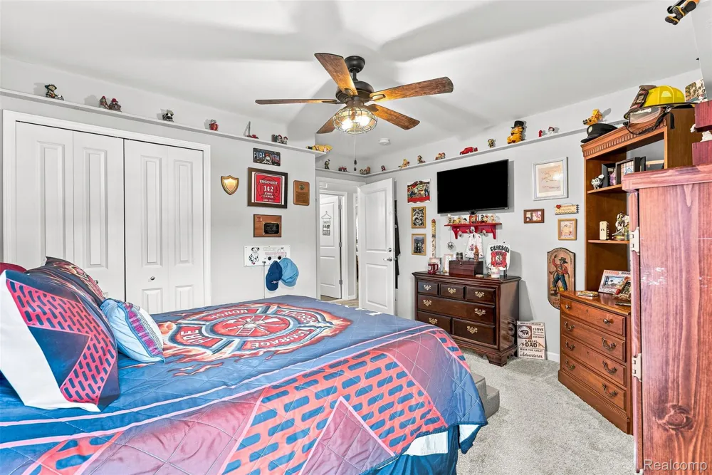 2165 Rolling Hills Drive Holly Township, MI 48442