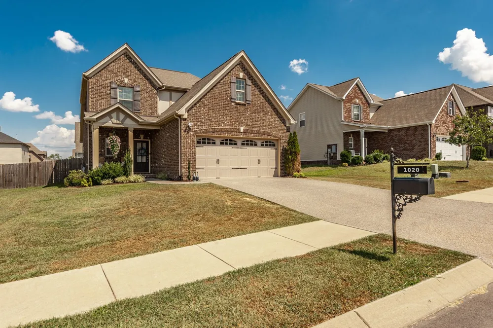 1020 Laurelwood Dr Gallatin, TN 37066