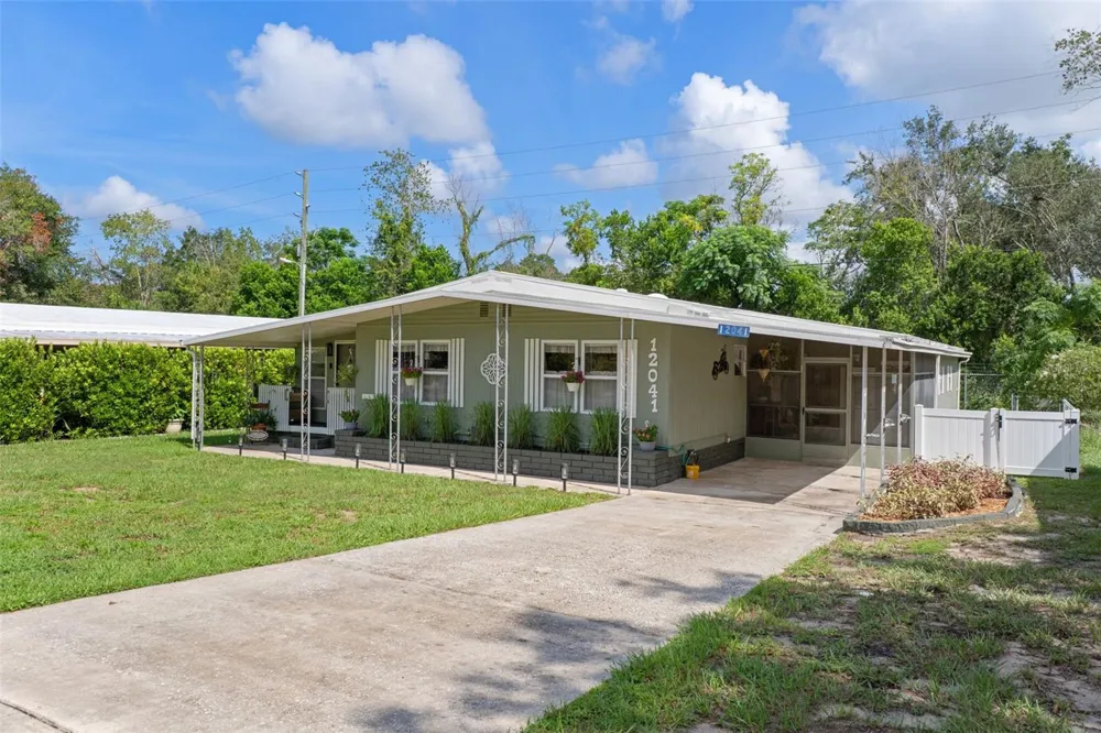 12041 FAIRWAY AVENUE Brooksville, FL 34613