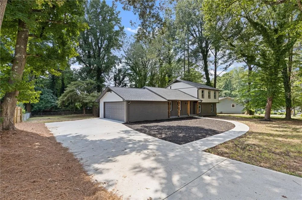 2176 Deer Trail Suwanee, GA 30024