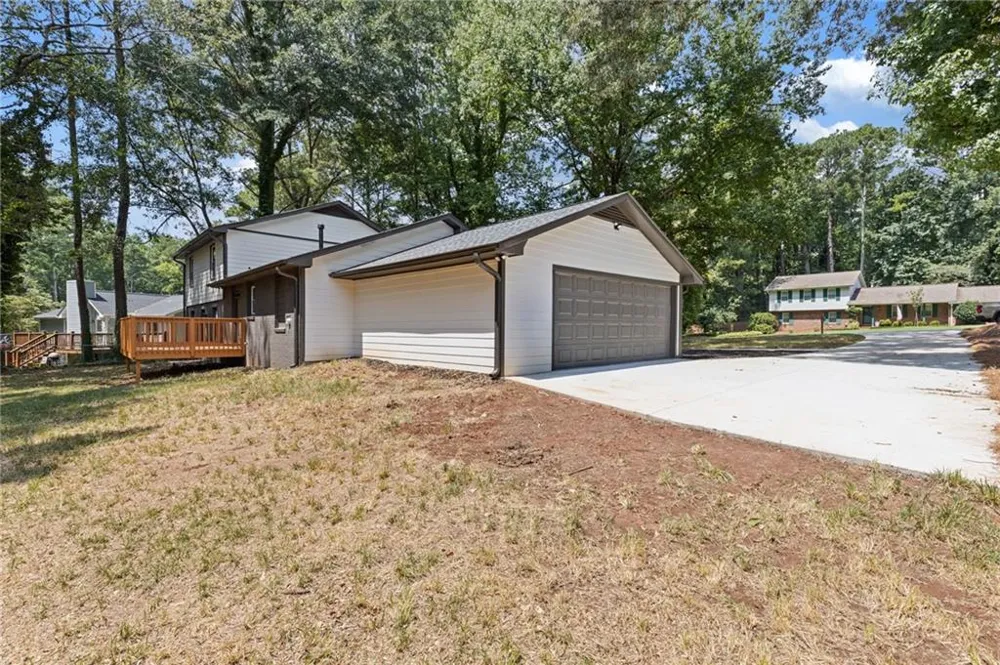 2176 Deer Trail Suwanee, GA 30024