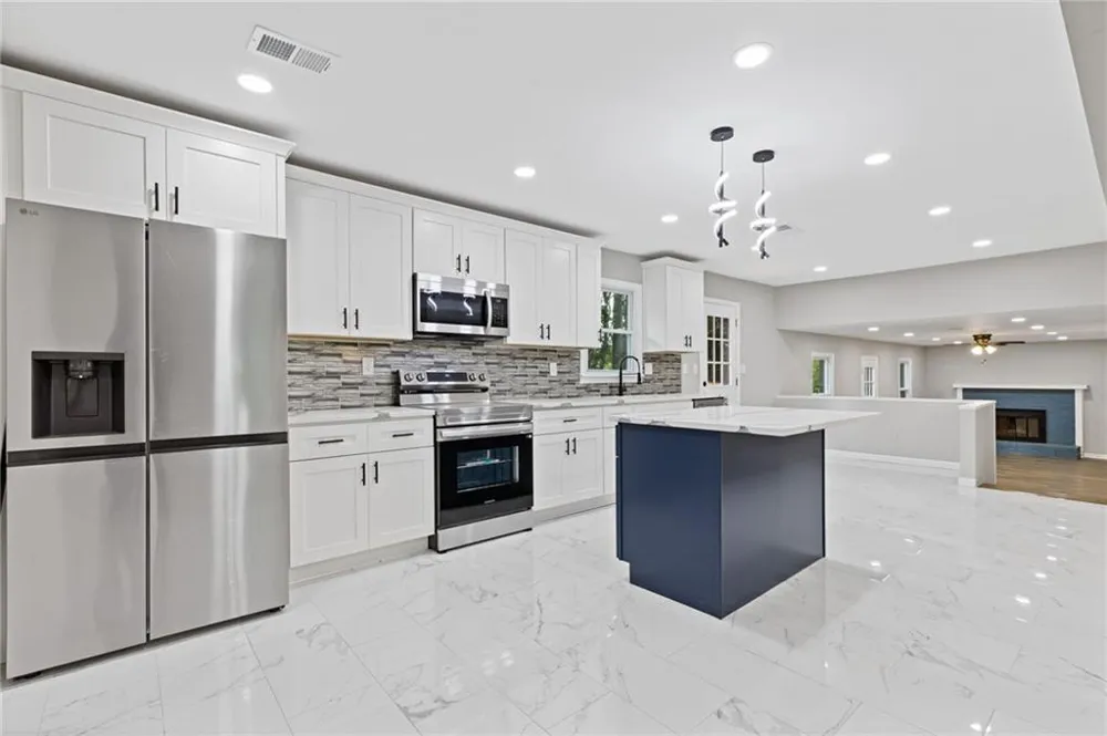 2176 Deer Trail Suwanee, GA 30024