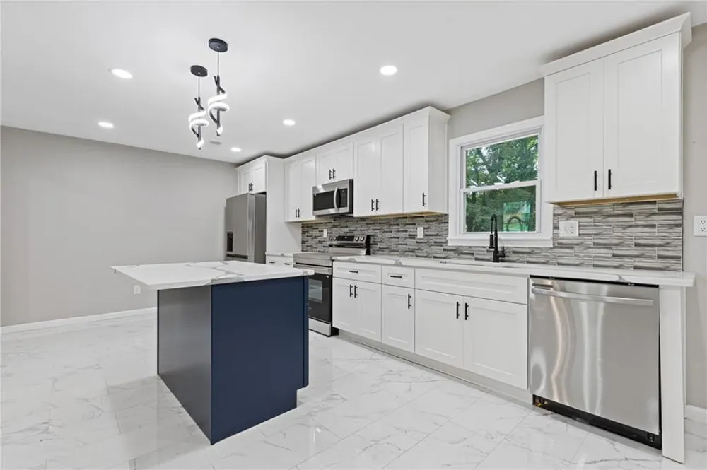 2176 Deer Trail Suwanee, GA 30024