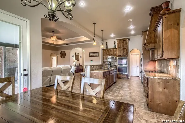 125 BUCKS LN La Vernia, TX 78121