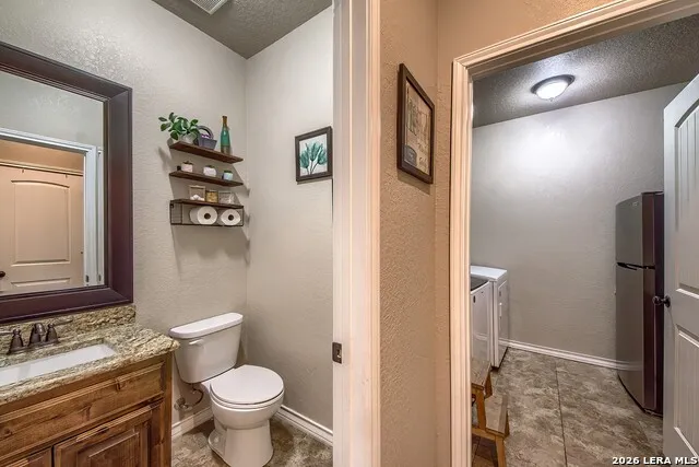 125 BUCKS LN La Vernia, TX 78121