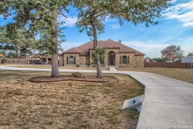 125 BUCKS LN La Vernia, TX 78121