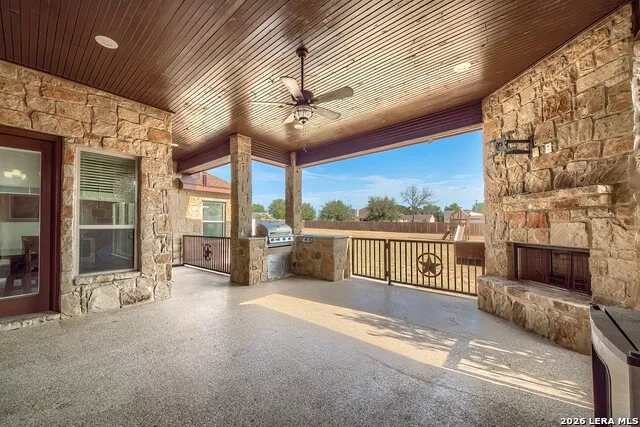 125 BUCKS LN La Vernia, TX 78121