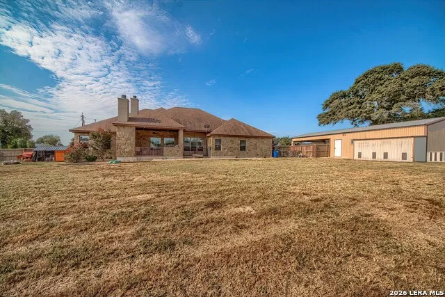 125 BUCKS LN La Vernia, TX 78121