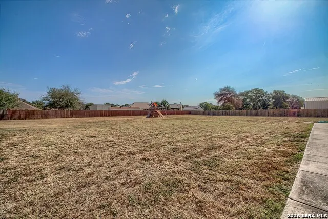 125 BUCKS LN La Vernia, TX 78121