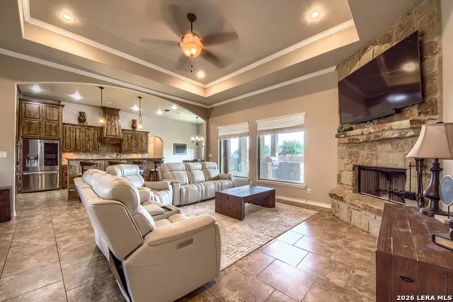 125 BUCKS LN La Vernia, TX 78121