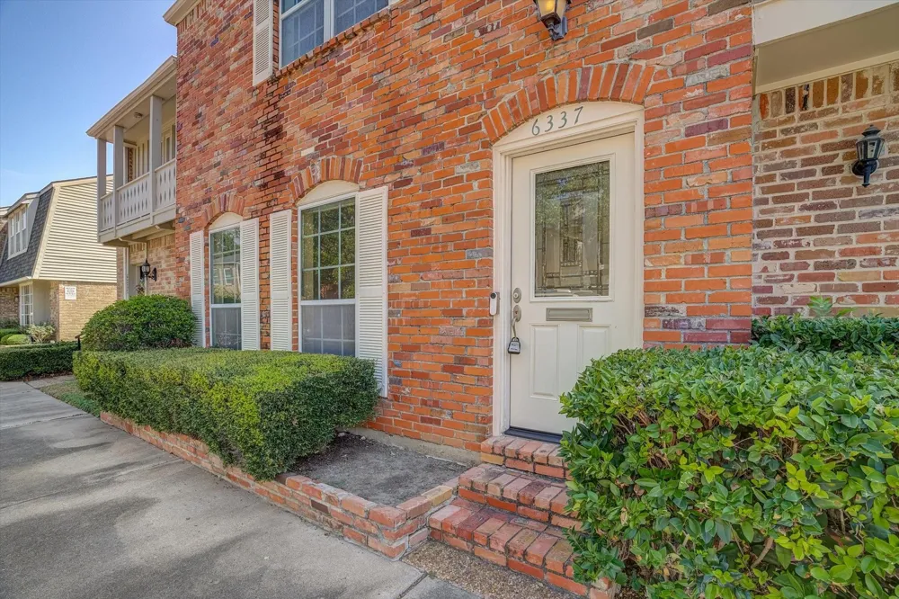6337 Del Monte Drive #96 Houston, TX 77057