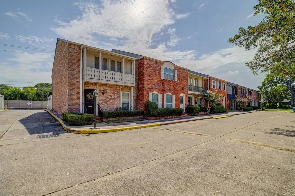 6337 Del Monte Drive #96 Houston, TX 77057