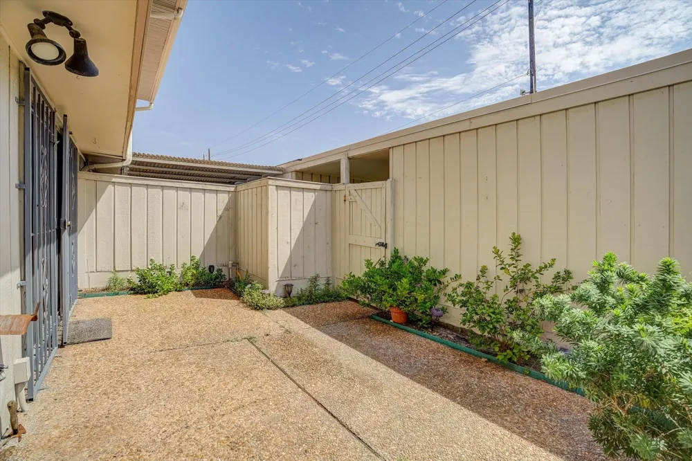 6337 Del Monte Drive #96 Houston, TX 77057