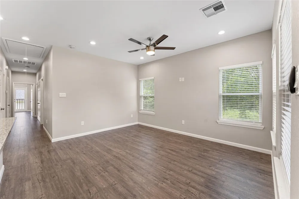 5307 Groveton Street #B Houston, TX 77033