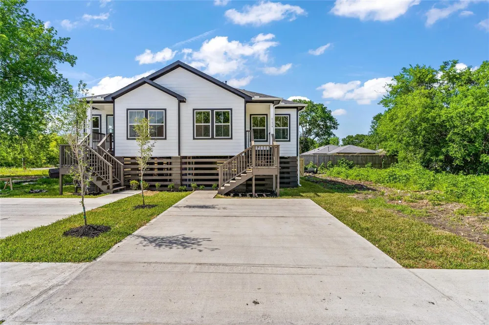 5307 Groveton Street #B Houston, TX 77033