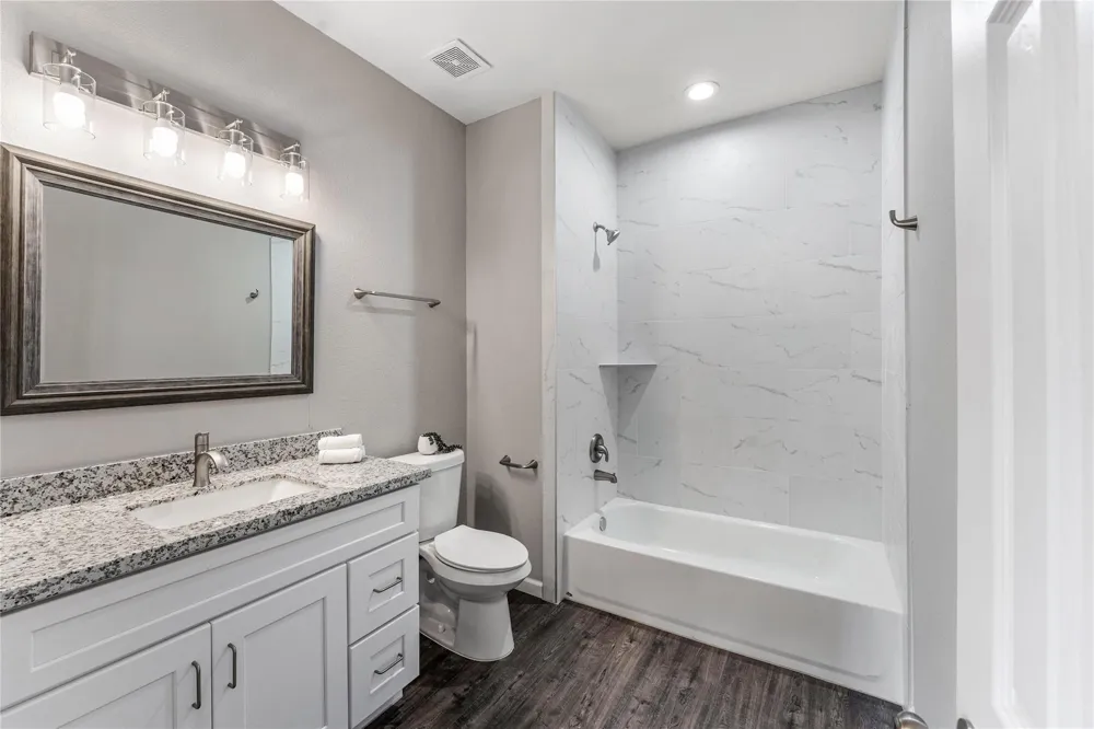 5307 Groveton Street #B Houston, TX 77033