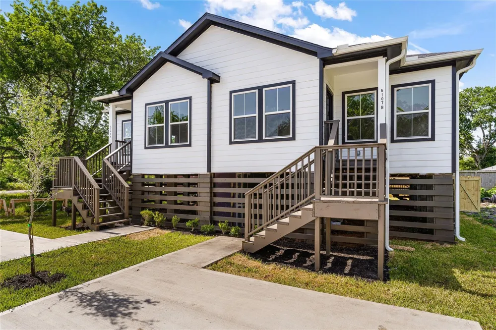 5307 Groveton Street #B Houston, TX 77033