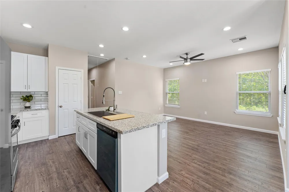 5307 Groveton Street #B Houston, TX 77033