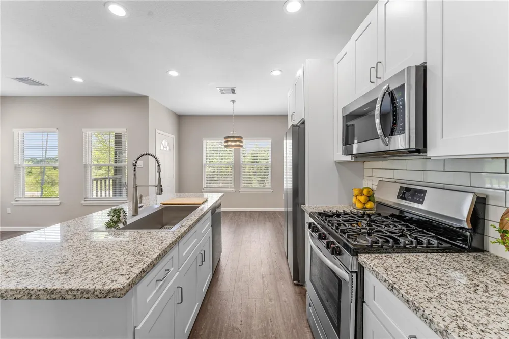 5307 Groveton Street #B Houston, TX 77033