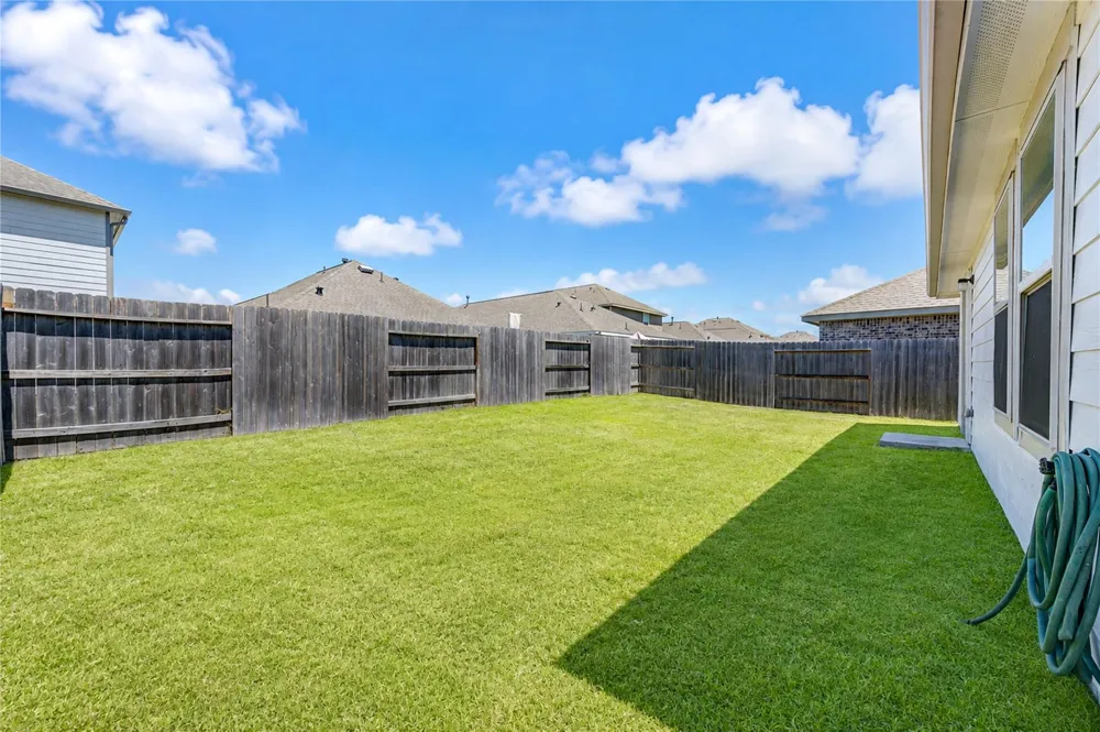 19450 Rosali Meadow Drive New Caney, TX 77357