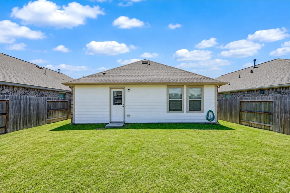 19450 Rosali Meadow Drive New Caney, TX 77357