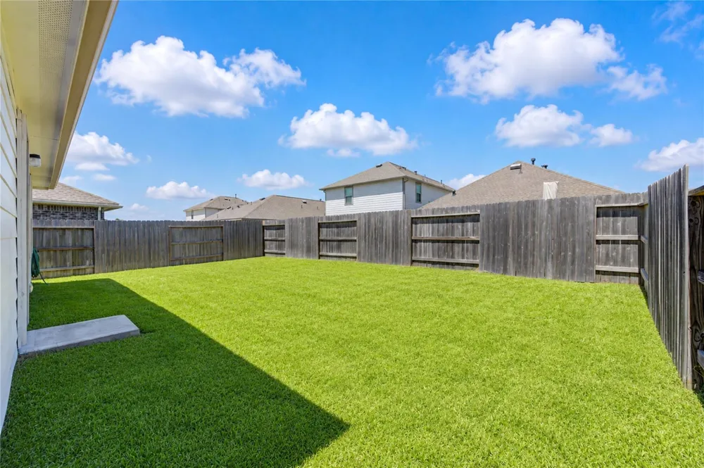 19450 Rosali Meadow Drive New Caney, TX 77357