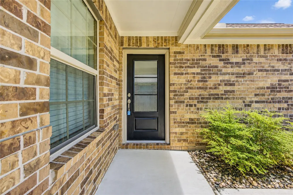 19450 Rosali Meadow Drive New Caney, TX 77357