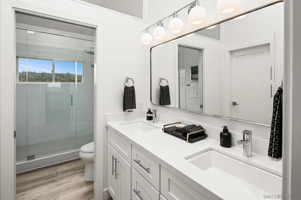 364 Pacific Ave Solana Beach, CA 92075
