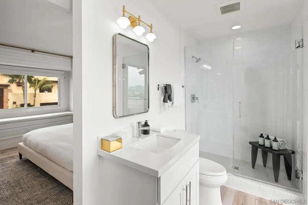 364 Pacific Ave Solana Beach, CA 92075
