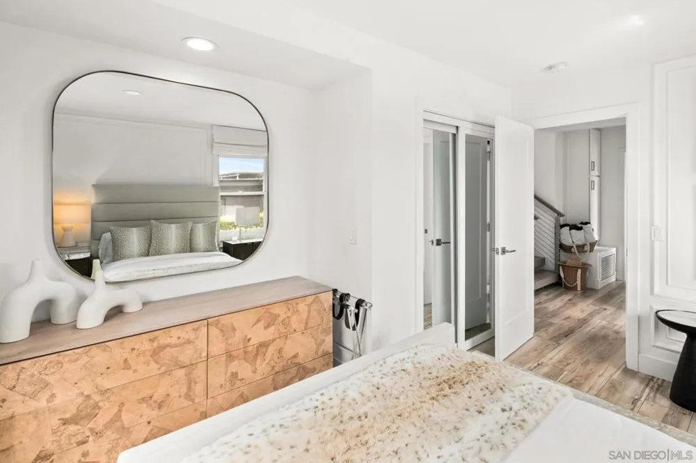 364 Pacific Ave Solana Beach, CA 92075