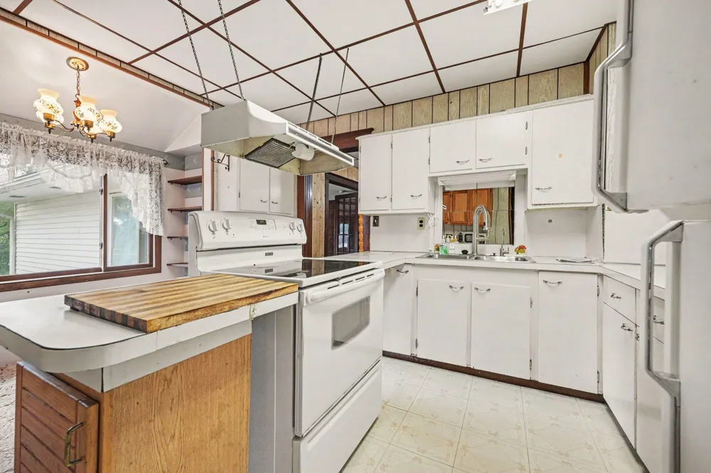 1500 Hull Street NE Sparta, MI 49345