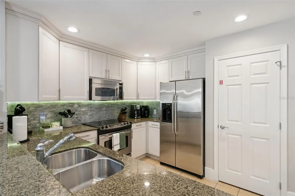 7651 WHISPER WAY #204 Reunion, FL 34747