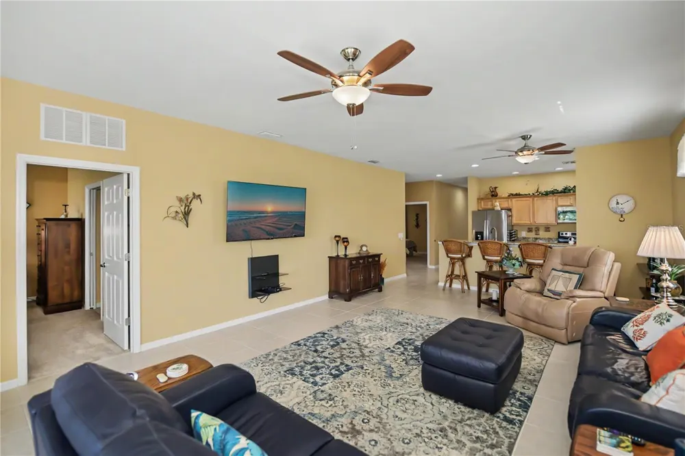 25545 HERITAGE LAKE BOULEVARD #21 Punta Gorda, FL 33983