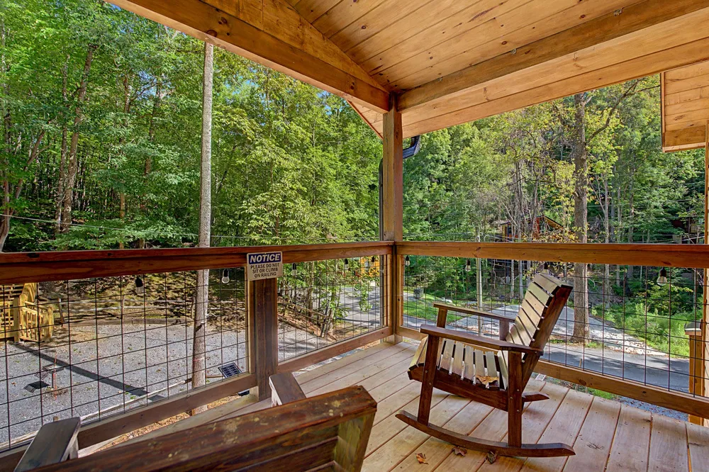 1423 School House Gap Rd Sevierville, TN 37876