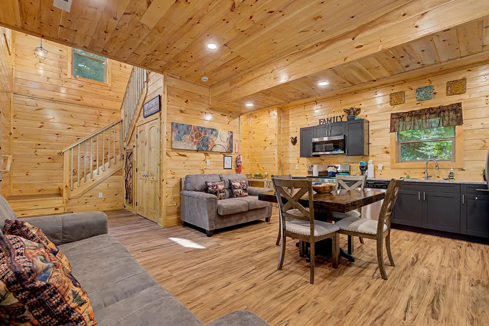 1423 School House Gap Rd Sevierville, TN 37876