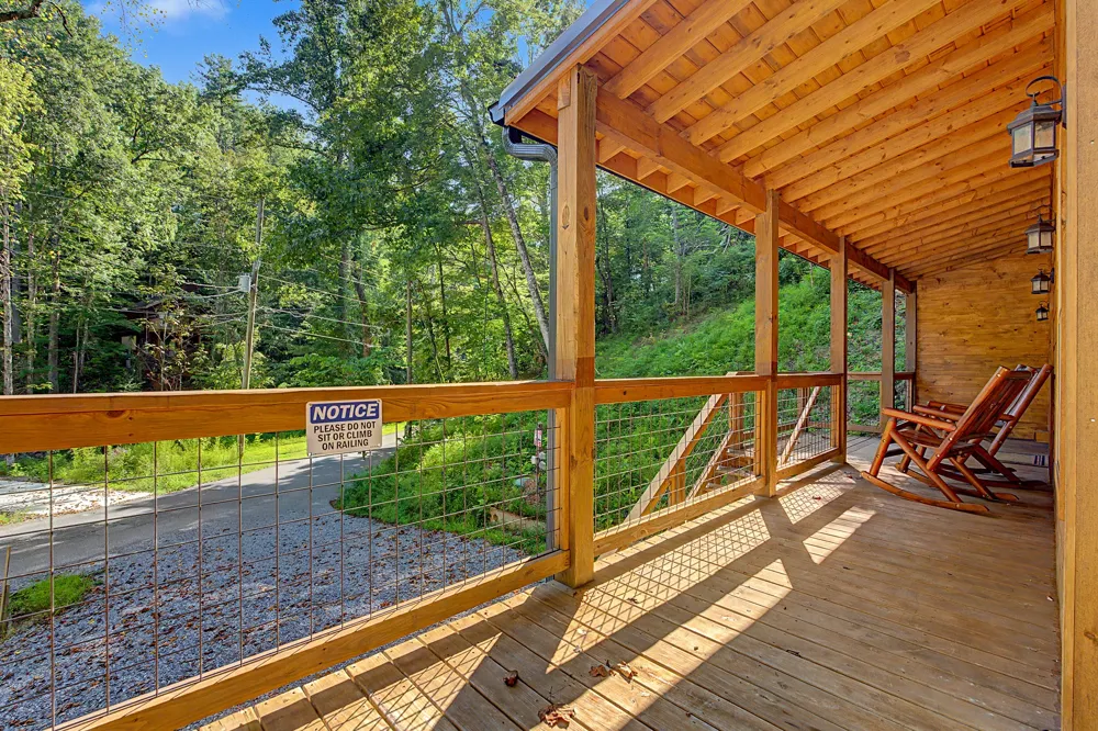 1423 School House Gap Rd Sevierville, TN 37876
