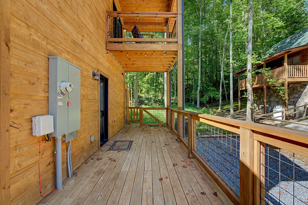1423 School House Gap Rd Sevierville, TN 37876