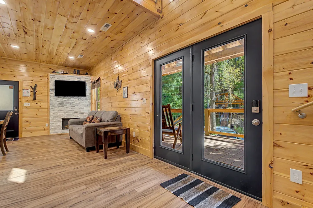 1423 School House Gap Rd Sevierville, TN 37876