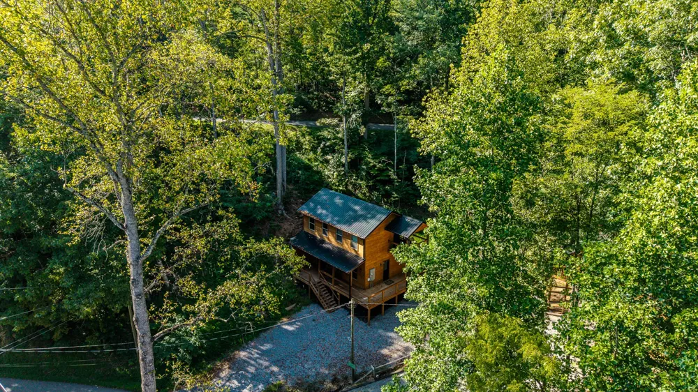1423 School House Gap Rd Sevierville, TN 37876