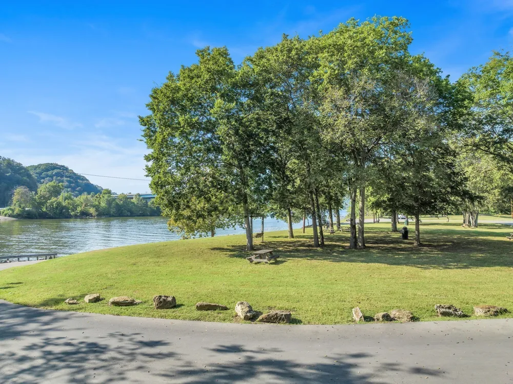1809 Hwy 12 S #5 Ashland City, TN 37015