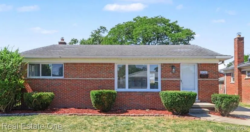 24337 Courtland Avenue Eastpointe City, MI 48021