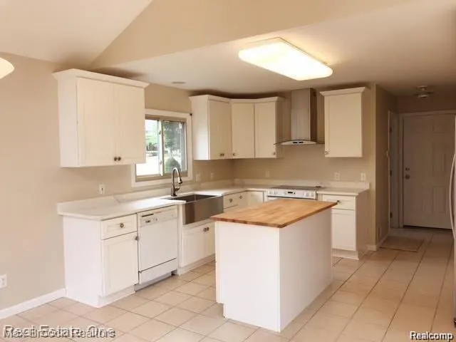 37899 McKenzie Court Farmington Hills City, MI 48331